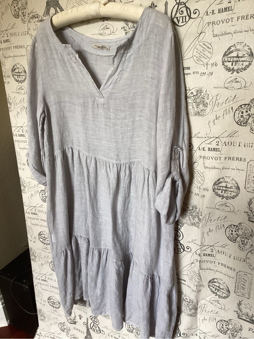 Francesca Bettini Italy Relaxed Light Gray Linen Midi Dress with V-Neck